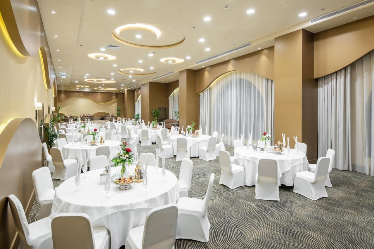 Millennium Makkah Al Naseem Mekka Kültér fotó The ballroom of the hotel
