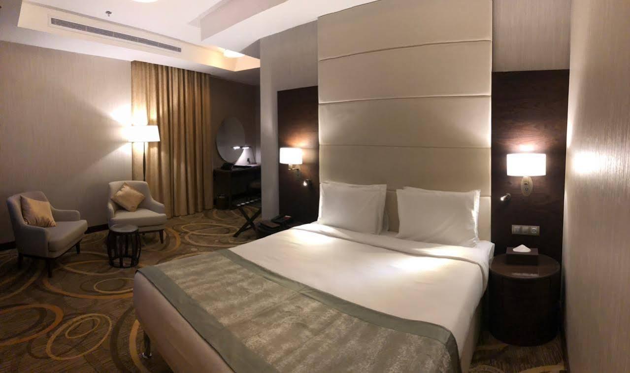 Millennium Makkah Al Naseem Mekka Kültér fotó A room at the hotel