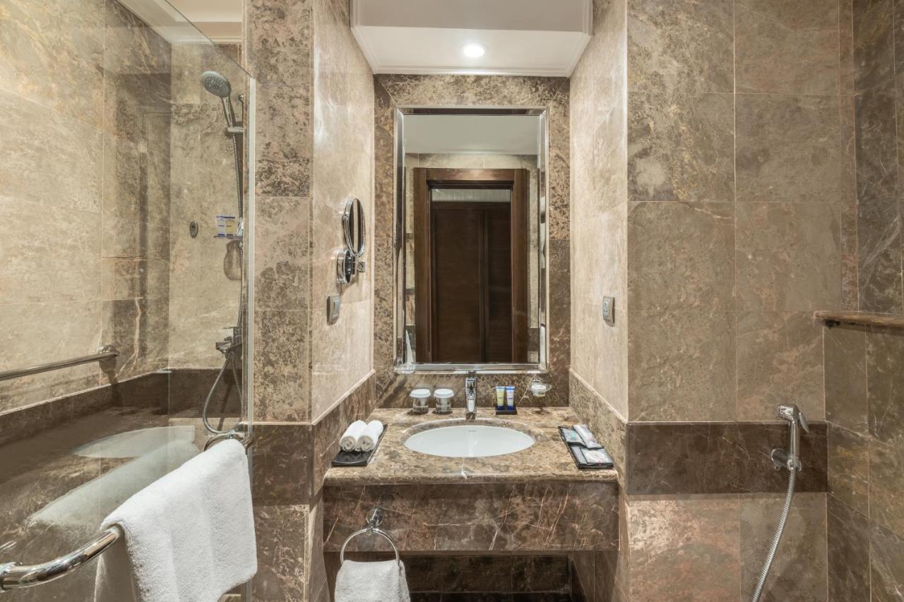 Millennium Makkah Al Naseem Mekka Kültér fotó Bathroom