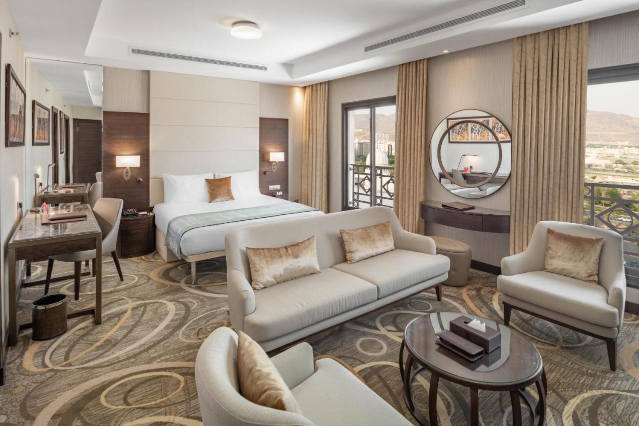 Millennium Makkah Al Naseem Mekka Kültér fotó Room at the hotel